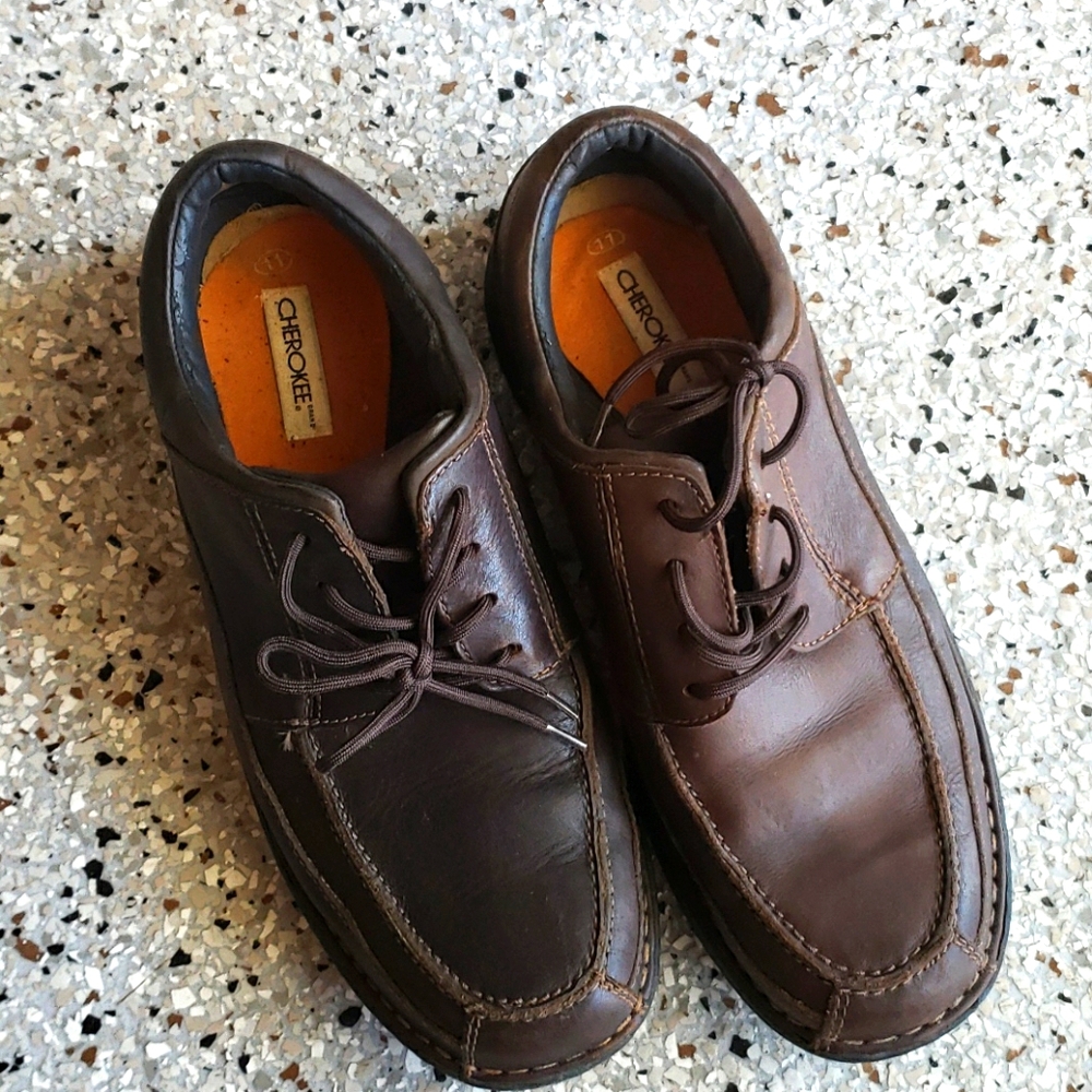 Cherokee men's casual laced shoes